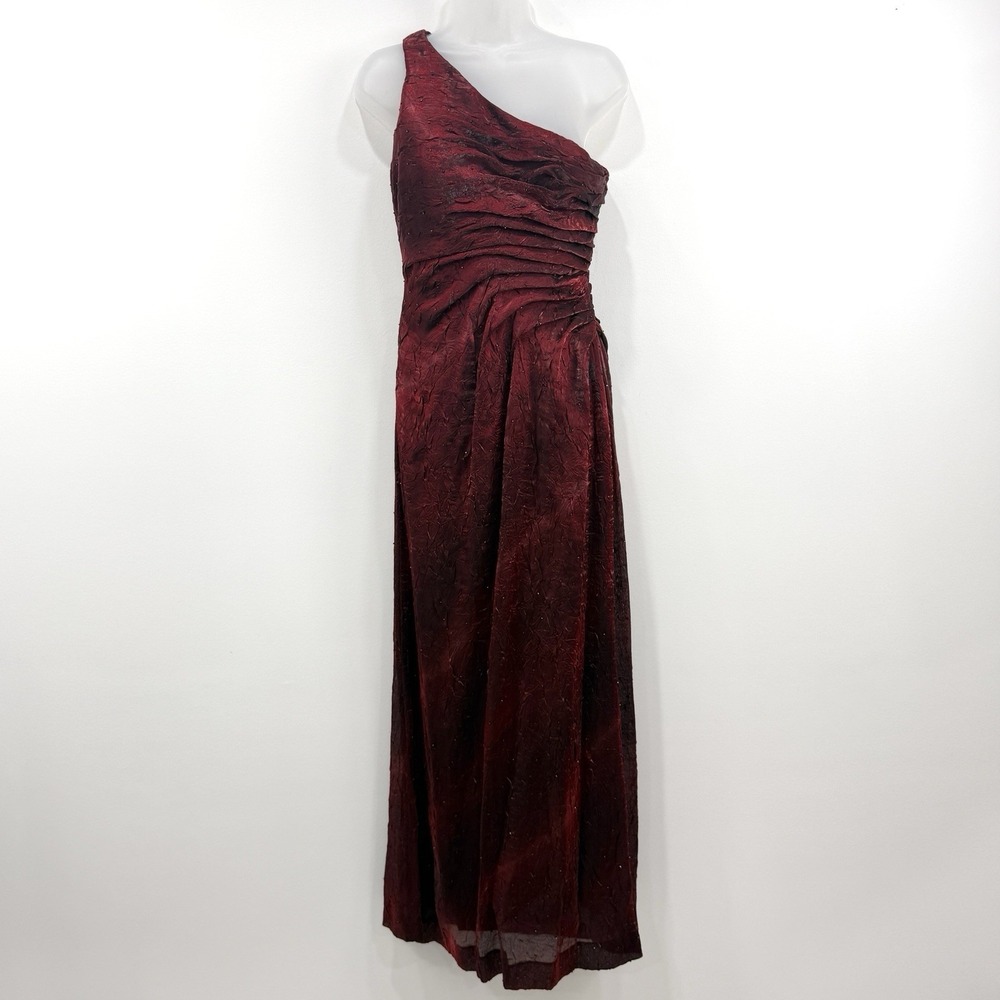 Carmen Marc Valvo Gown‎ 6 Red Beaded One Shoulder Gala Formal Vamp Silk Corset